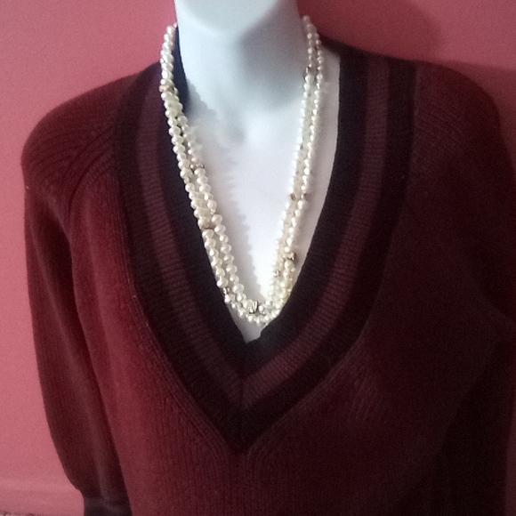 Forever 21 Designer V neck sweater   $34+free scarf . - Picture 2 of 11